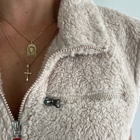 FILA FUR VEST - Picture 1 of 3